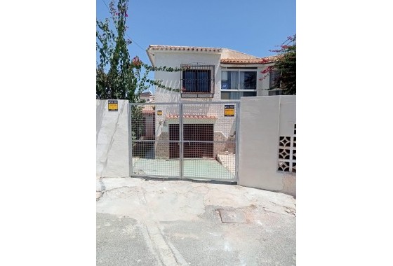 Resale - Semi detached - Orihuela Costa - Punta Prima