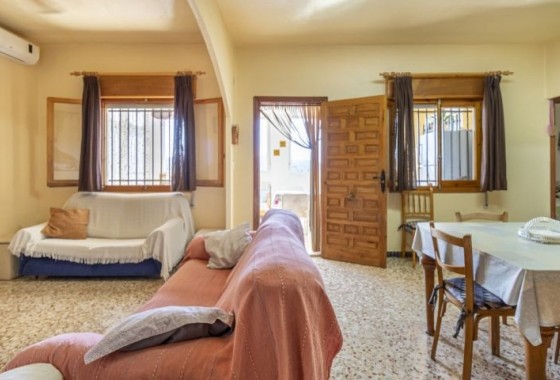 Resale - country house - Hondón de las Nieves