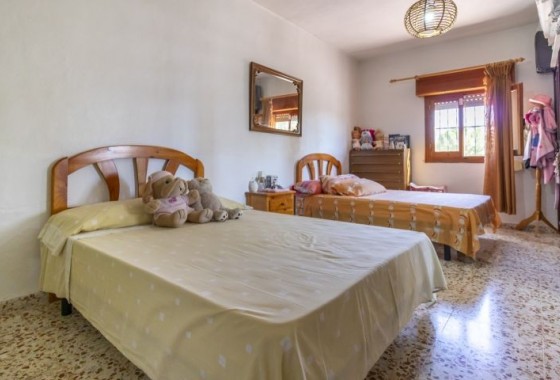 Resale - country house - Hondón de las Nieves