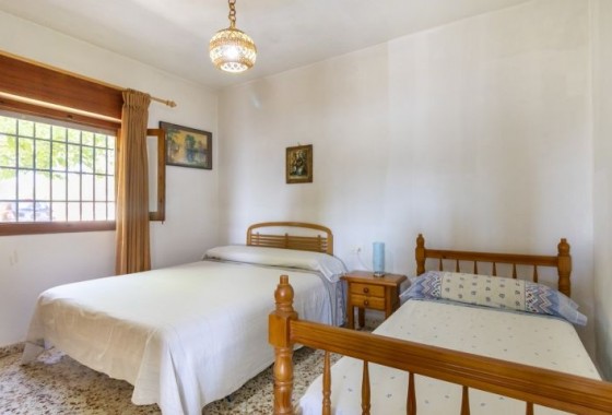 Resale - country house - Hondón de las Nieves