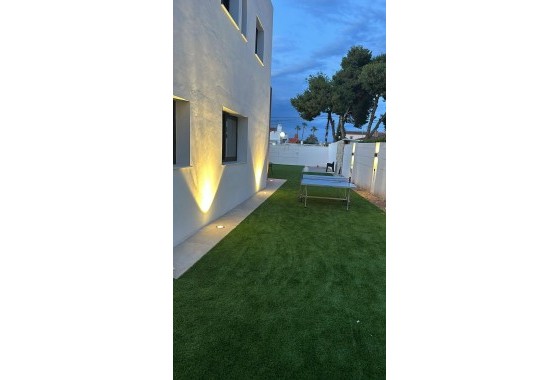 Resale - Townhouse - Torrevieja - Centro