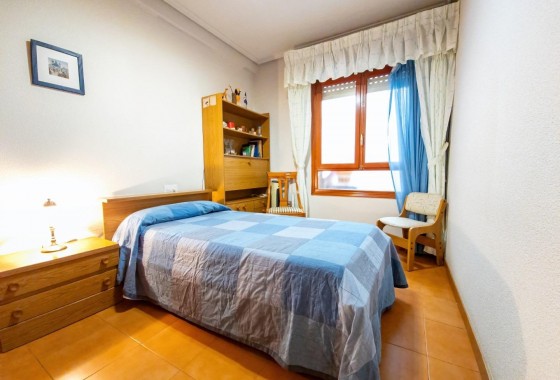 Resale - Apartment - Torrevieja - Puerto