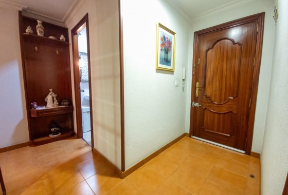 Resale - Apartment - Torrevieja - Puerto