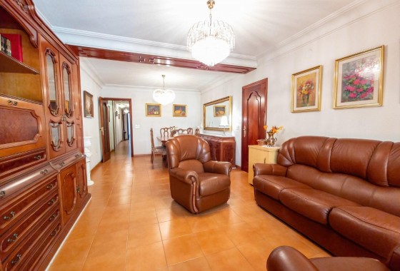 Resale - Apartment - Torrevieja - Puerto