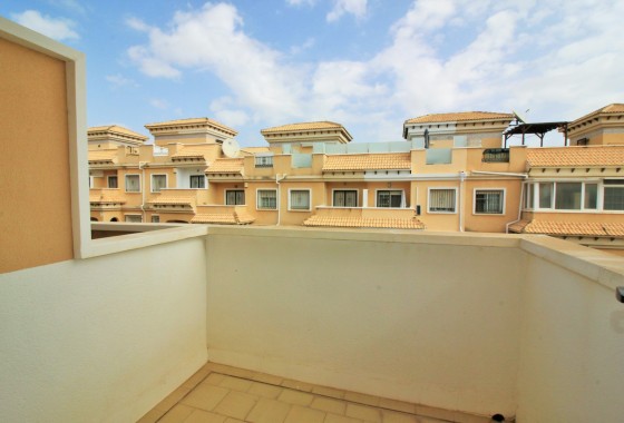 Resale - Townhouse - Villamartin