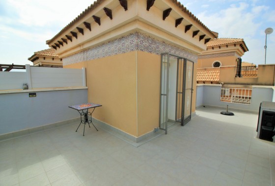 Resale - Townhouse - Villamartin