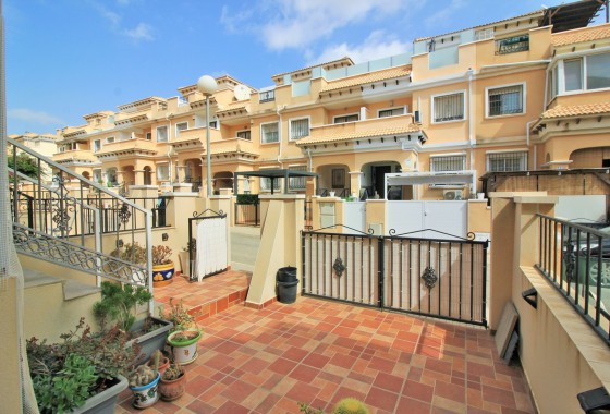 Resale - Townhouse - Villamartin