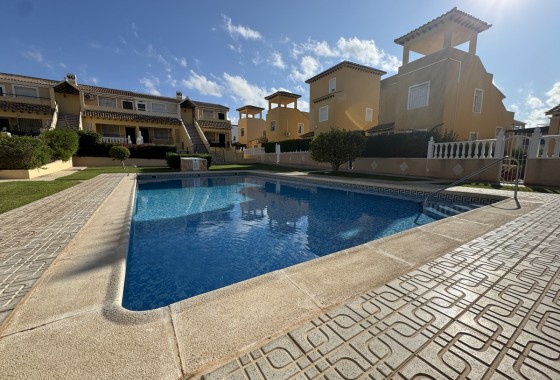 Resale - Apartment - Villamartin