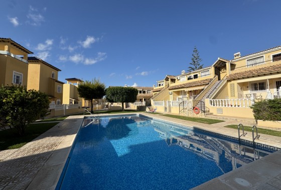 Resale - Apartment - Villamartin