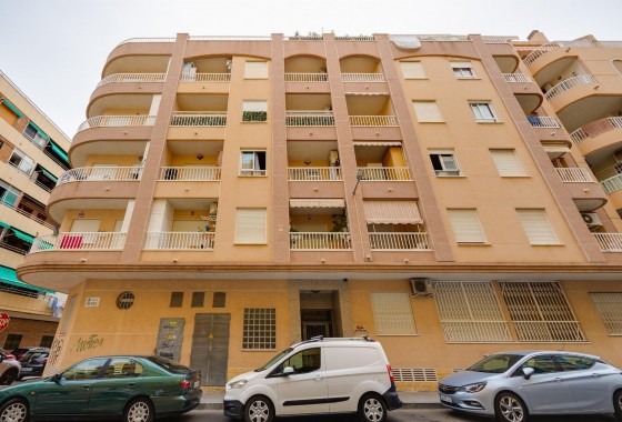 Resale - Apartment - Torrevieja - Acequion