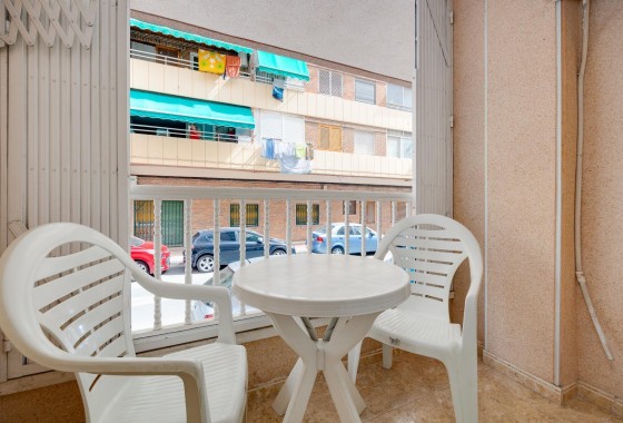 Resale - Apartment - Torrevieja - Acequion