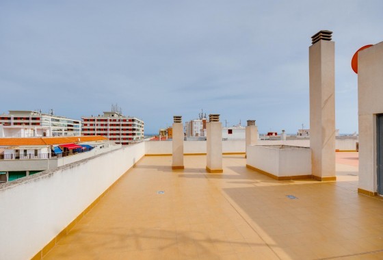 Resale - Apartment - Torrevieja - Acequion