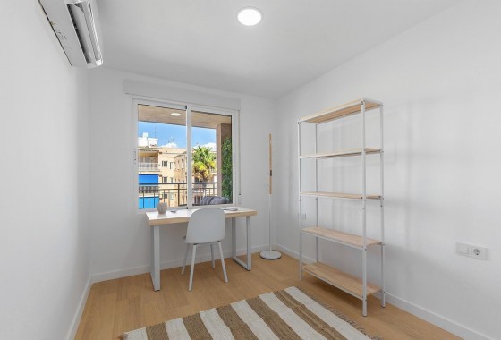 Segunda Mano - Apartamento - Torrevieja - Playa de los Naufragos