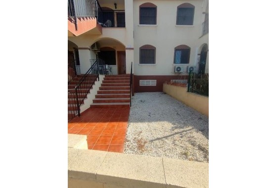 Resale - Bungalow - Torrevieja - Aguas nuevas 2