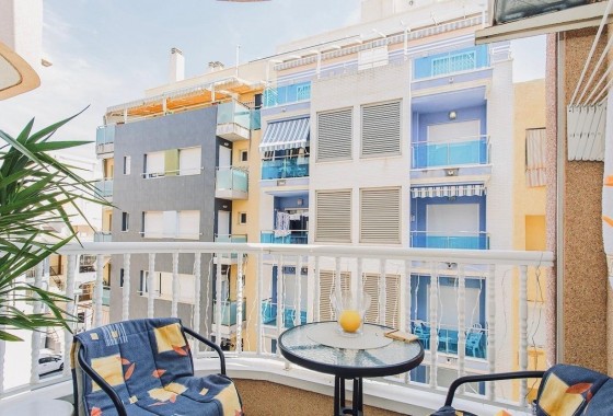 Resale - Apartment - Torrevieja - Acequion