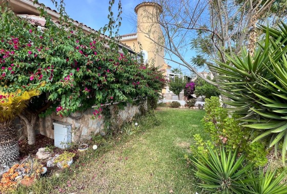 Resale - Detached Villa - Orihuela Costa - Punta Prima