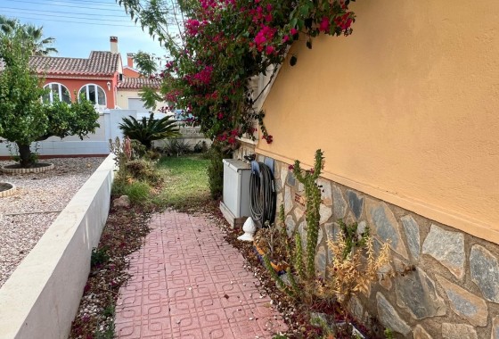 Resale - Detached Villa - Orihuela Costa - Punta Prima