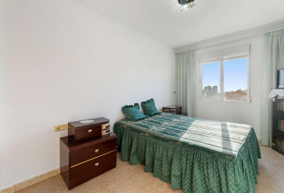 Resale - Apartment - Torrevieja - Calas blanca