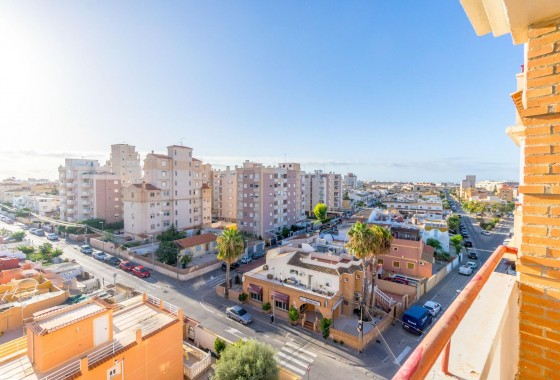 Resale - Apartment - Torrevieja - Calas blanca