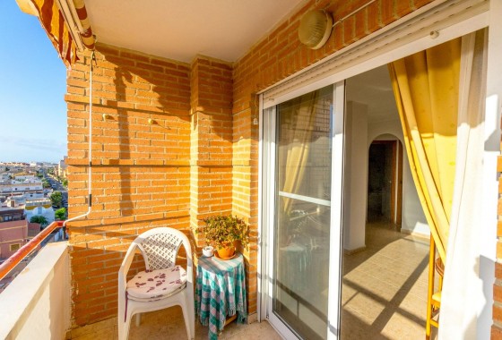 Resale - Apartment - Torrevieja - Calas blanca