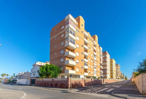 Resale - Apartment - Torrevieja - Calas blanca