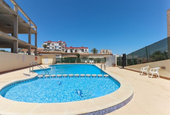 Resale - Apartment - Torrevieja - Cabo cervera