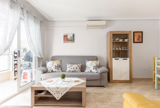 Resale - Apartment - Torrevieja - Estacion de autobuses