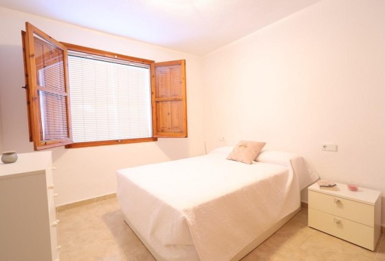 Resale - Bungalow - Orihuela Costa - Cabo Roig