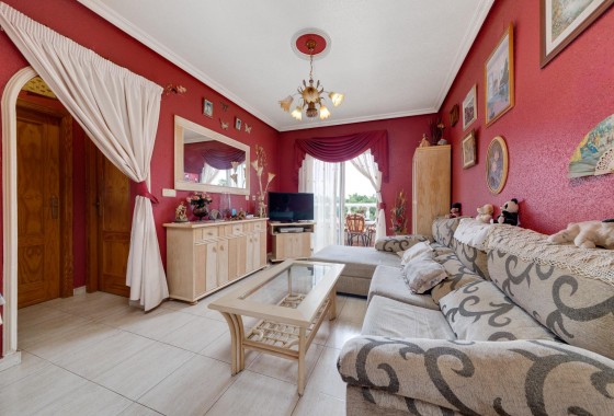 Resale - Bungalow - Torrevieja - Aguas Nuevas 2