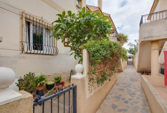 Resale - Bungalow - Torrevieja - Aguas Nuevas 2