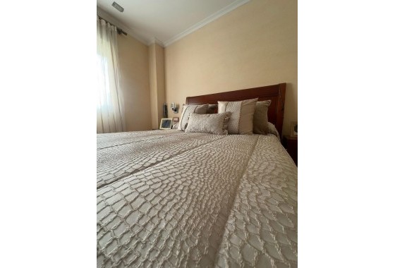 Resale - Apartment - Torrevieja - Centro