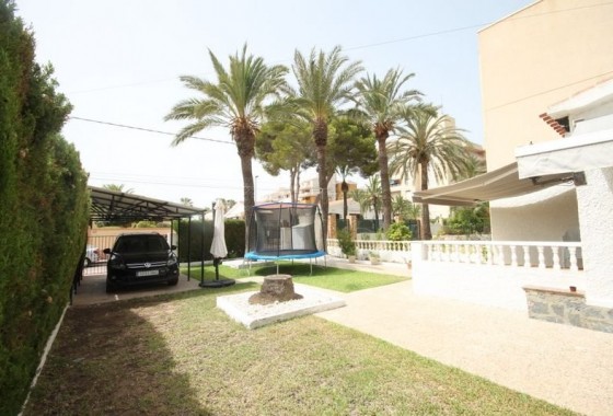 Resale - Semi-Detached Villa - Orihuela Costa - Punta Prima