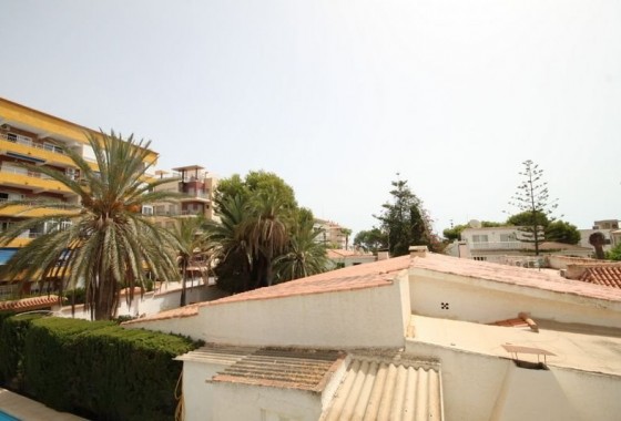 Resale - Semi-Detached Villa - Orihuela Costa - Punta Prima