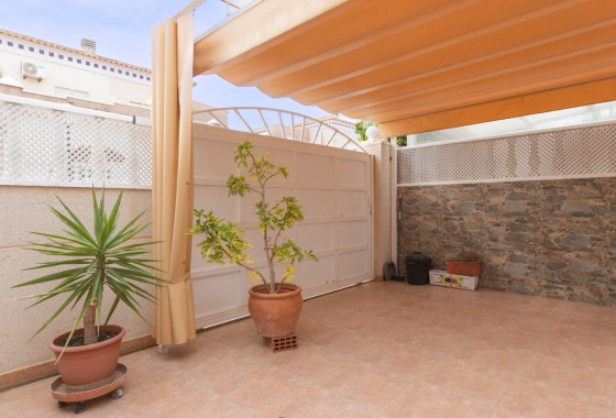 Resale - Apartment - Torrevieja - Aguas Nuevas