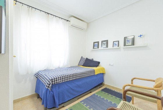 Resale - Apartment - Torrevieja - Aguas Nuevas