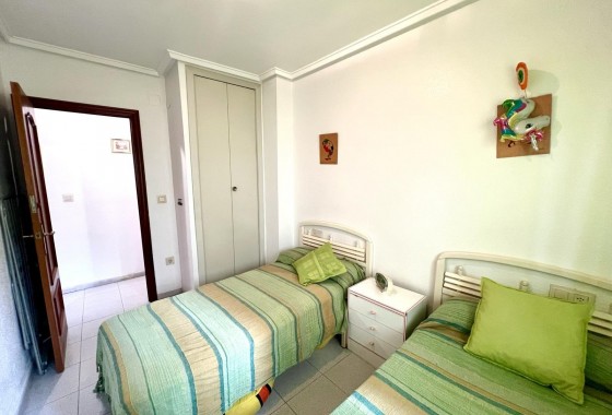 Resale - Apartment - Torrevieja - Centro