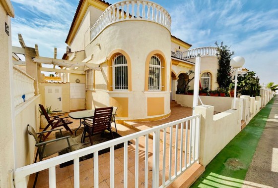 Resale - Single Family Home - Torrevieja - Sector 25