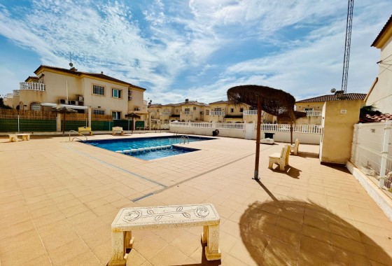 Resale - Single Family Home - Torrevieja - Sector 25