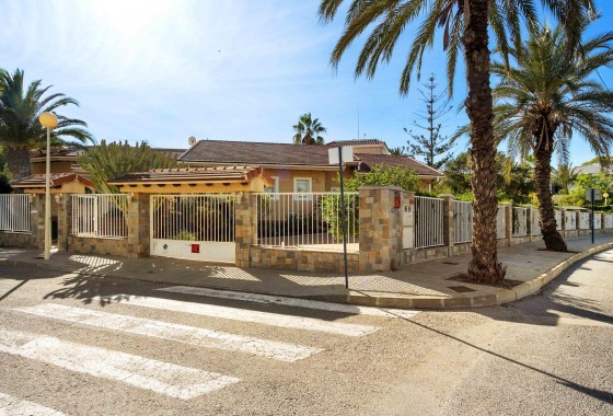 Resale - Detached Villa - Cabo Roig - MUY CERCA DE LA PLAYA