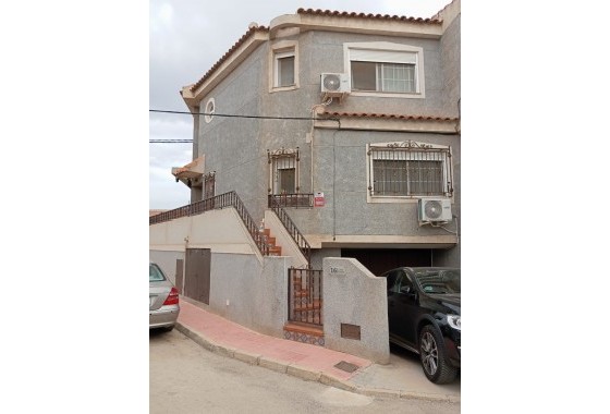 Resale - Townhouse - La Marina* - Catral*