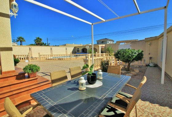 Resale - Detached Villa - Torrevieja - La Siesta