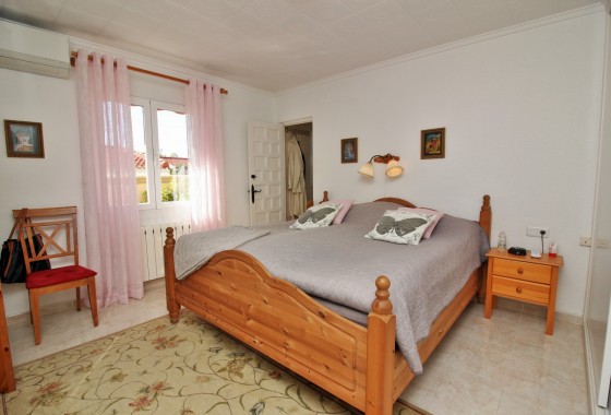 Resale - Detached Villa - Torrevieja - La Siesta