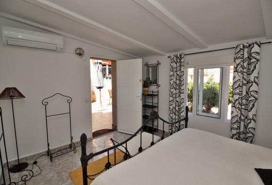 Resale - Detached Villa - Torrevieja - La Siesta