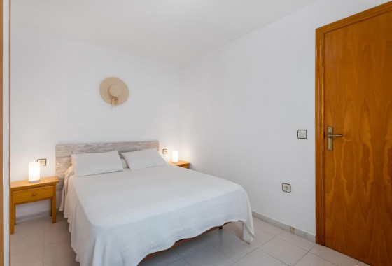 Resale - Apartment - Torrevieja - Playa de los locos