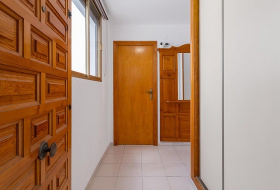 Resale - Apartment - Torrevieja - Playa de los locos