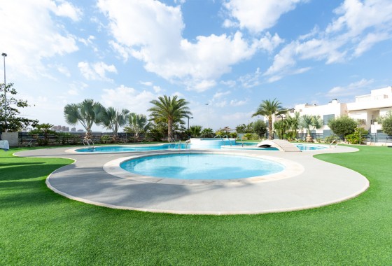 Resale - Apartment - Torrevieja - Aguas Nuevas