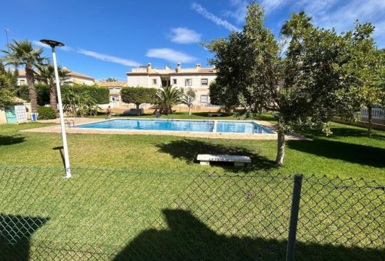 Resale - Bungalow - Orihuela Costa