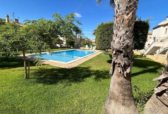 Resale - Bungalow - Orihuela Costa