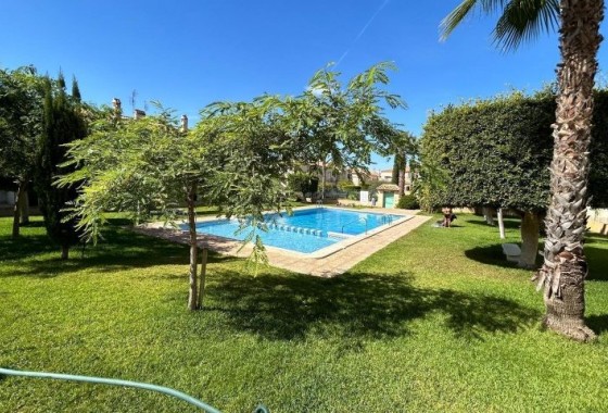 Resale - Bungalow - Orihuela Costa