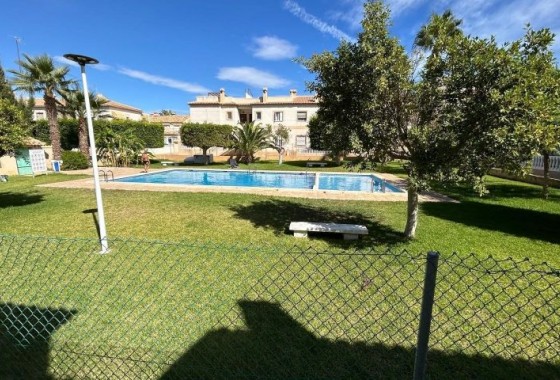 Resale - Bungalow - Orihuela Costa